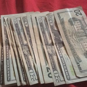 Meet your Posher, Layla